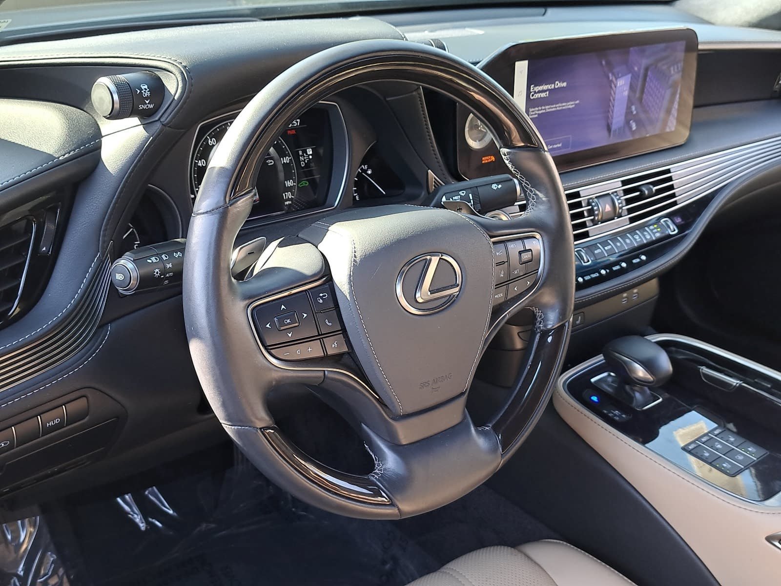 Used 2023 Lexus LS 500 w/ Interior Upgrade Package RWD image 18