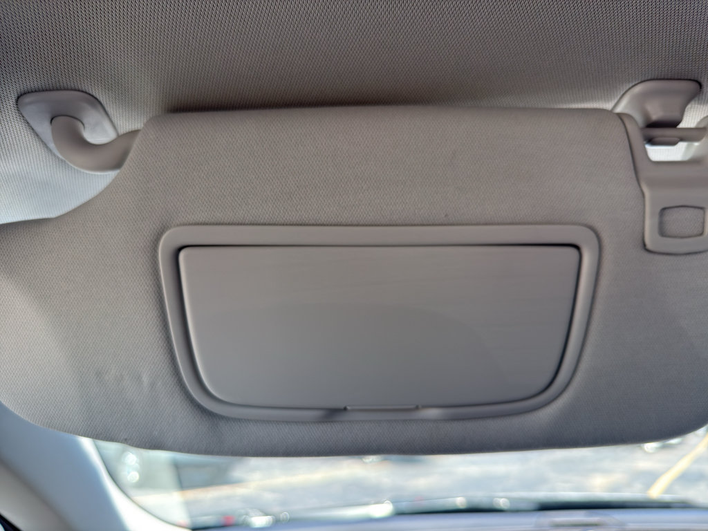 Used 2015 Ford Fusion SE w/ Equipment Group 201A FWD image 24