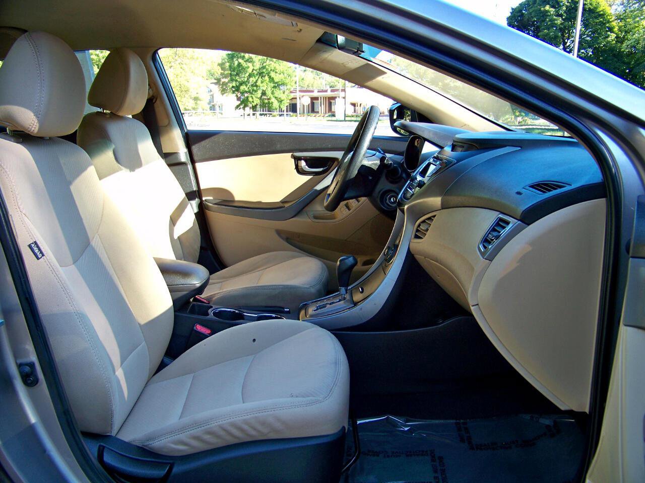 Used 2013 Hyundai Elantra GLS image 32