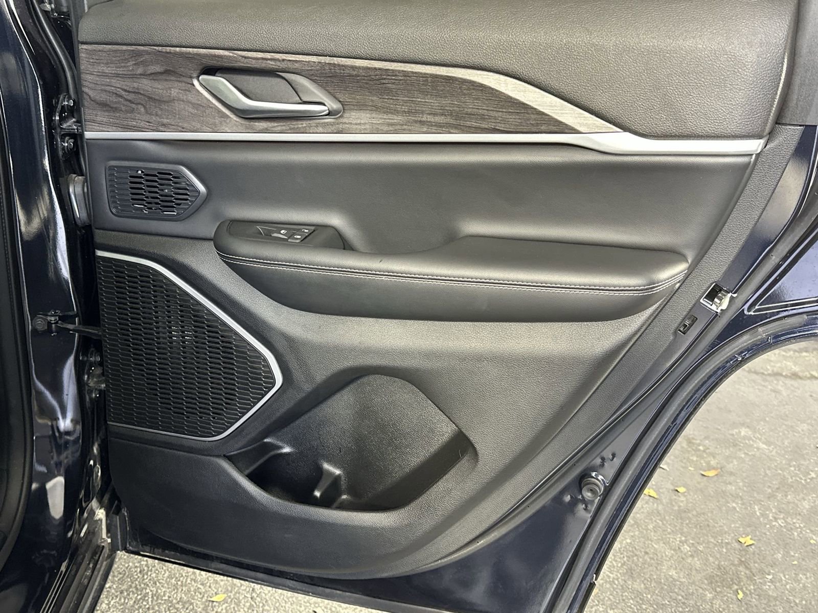 Used 2024 Jeep Grand Cherokee Limited 4xe image 36