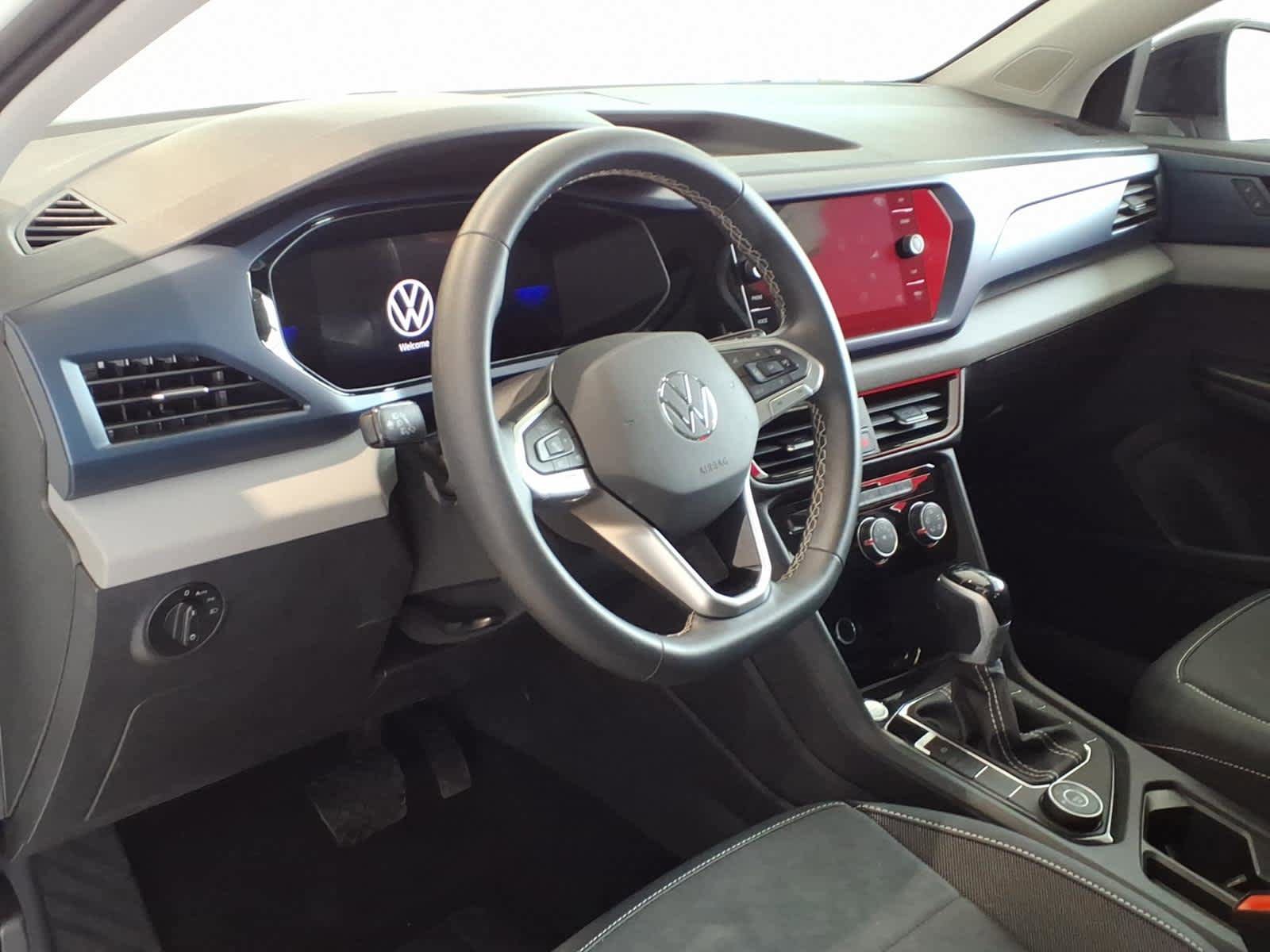 Certified 2023 Volkswagen Taos SE w/ Panoramic Sunroof Package AWD/4WD image 9