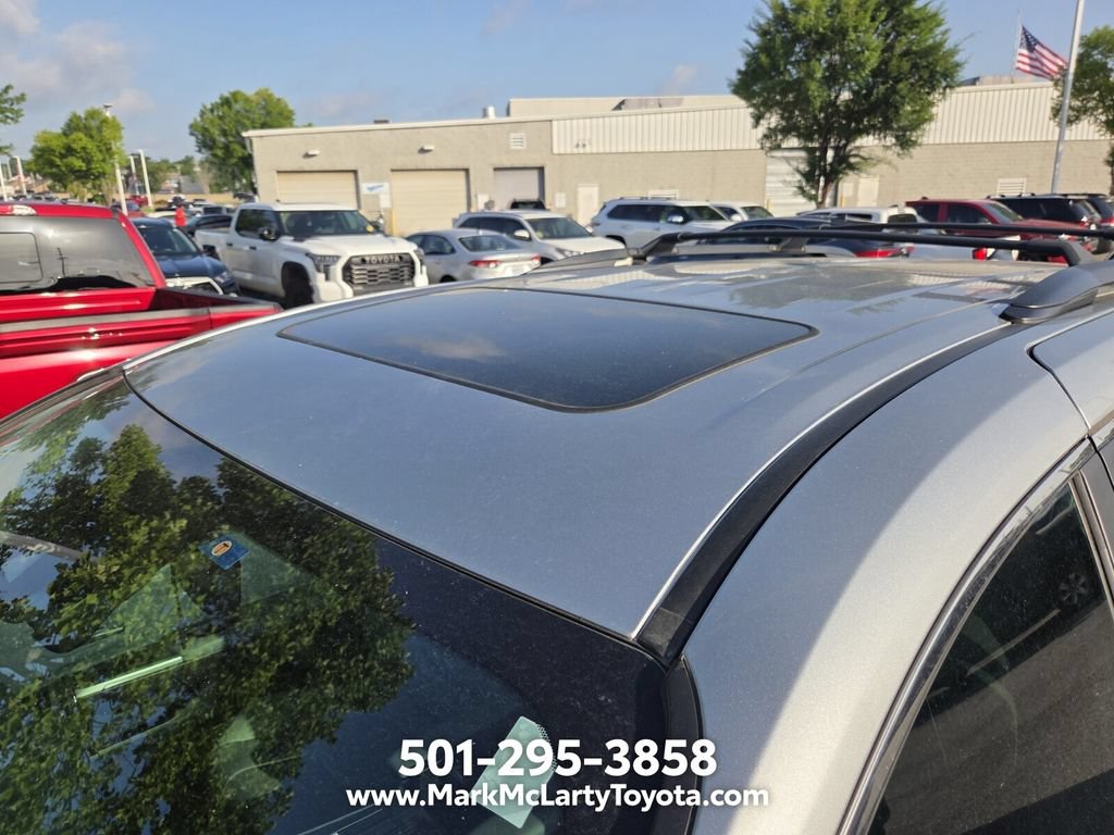 Used 2025 Toyota Sienna XLE FWD image 6