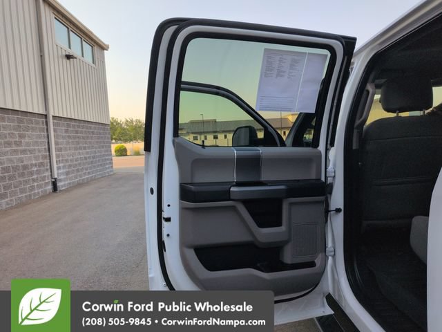 Used 2017 Ford F150 XLT w/ Equipment Group 302A Luxury AWD/4WD image 24