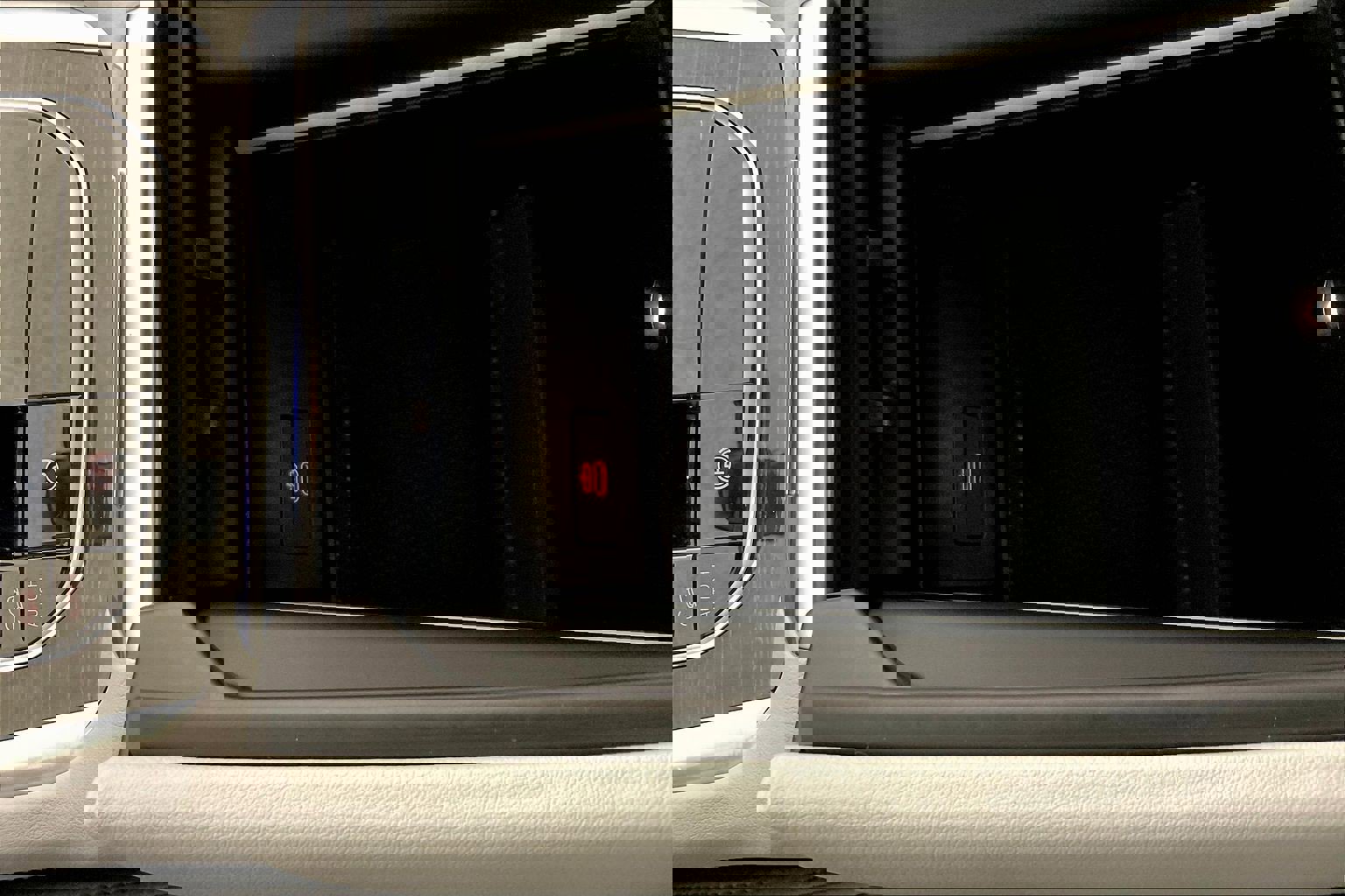 Certified 2024 BMW X6 xDrive40i w/ M Sport Professional Package image 35