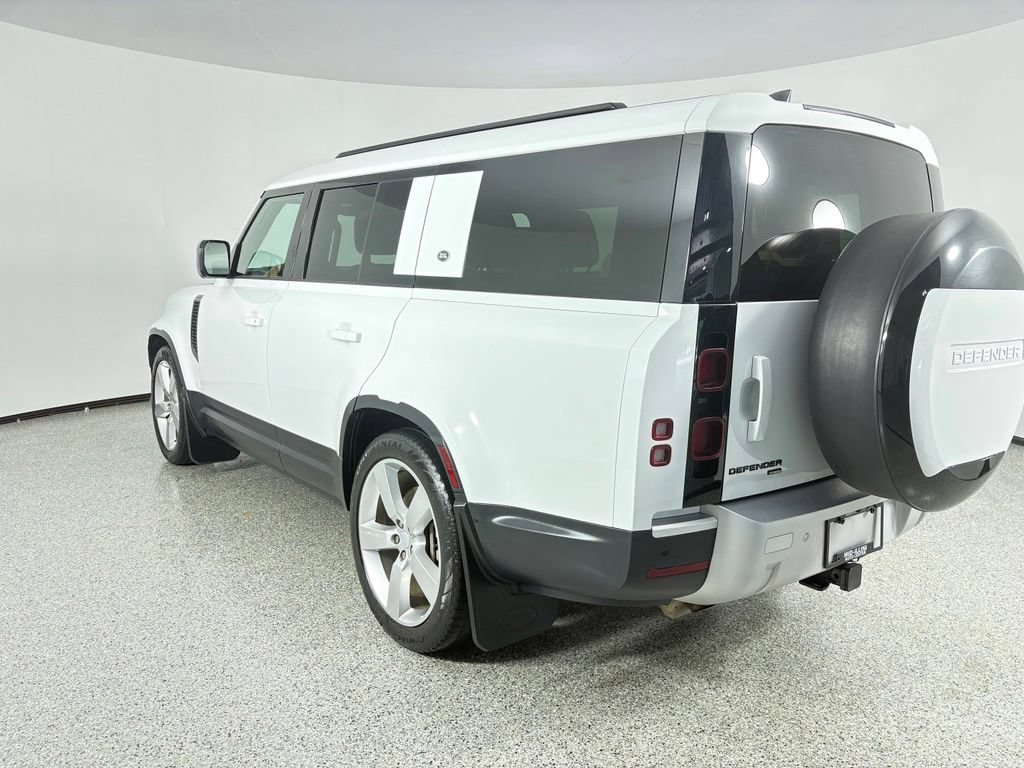 Used 2023 Land Rover Defender 130 SE AWD/4WD image 3
