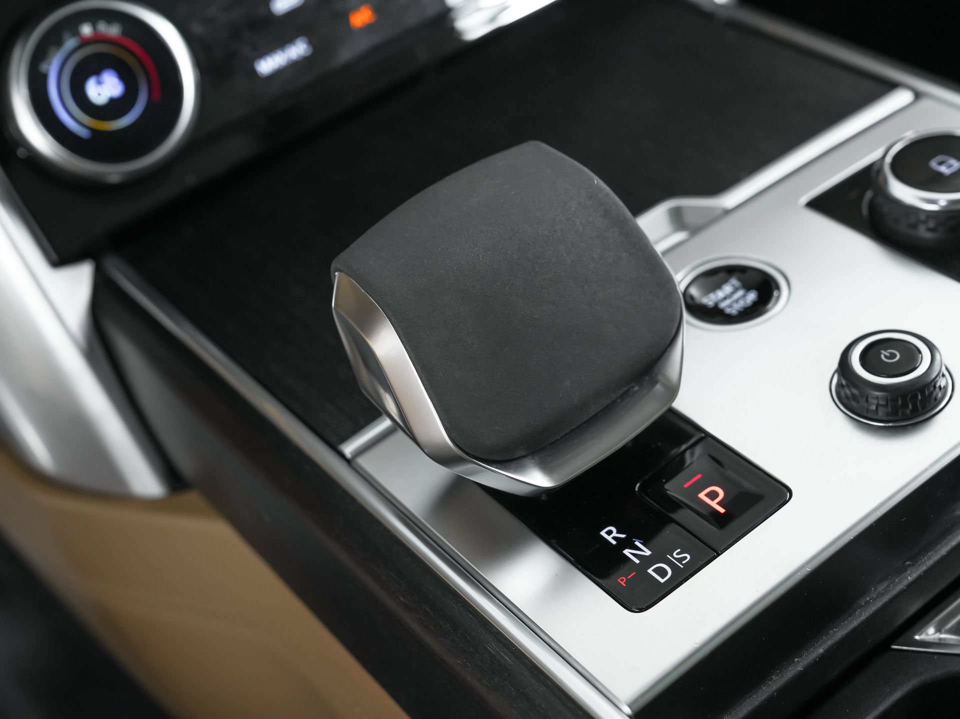 Used 2023 Land Rover Range Rover SE AWD/4WD image 36