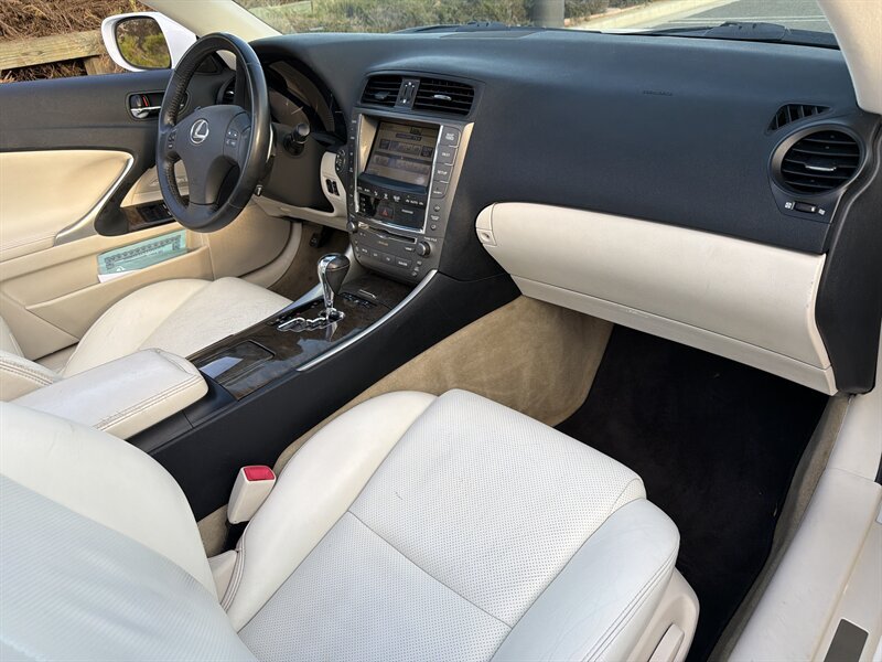 Used 2010 Lexus IS 350C RWD image 14