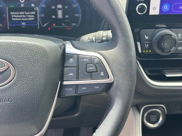 Used 2025 Toyota Grand Highlander AWD image 19