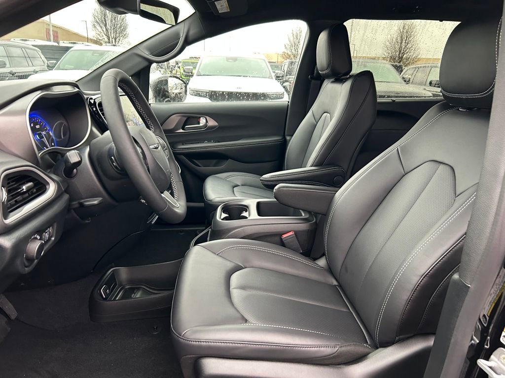 New 2026 Chrysler Voyager LX image 24