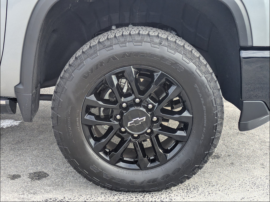 Used 2026 Chevrolet Silverado 2500 LTZ w/ Trail Boss Package AWD/4WD image 13