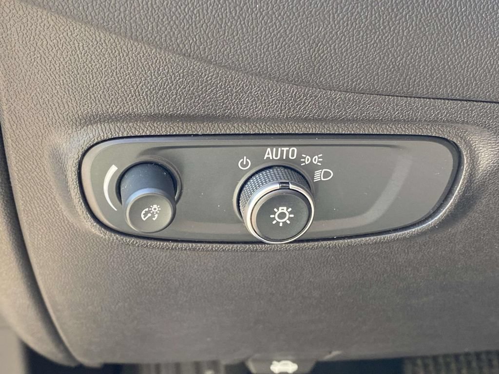 Used 2024 Chevrolet Equinox LT AWD/4WD image 17
