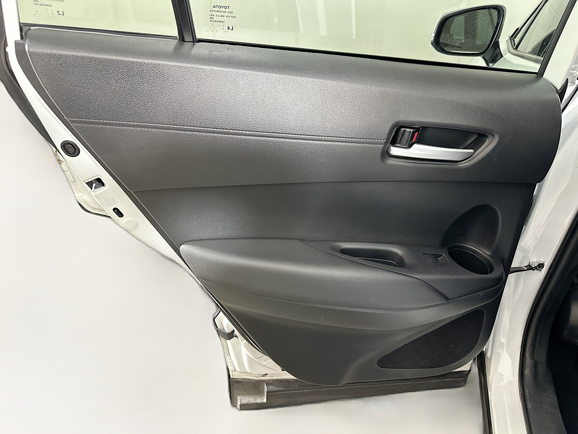 Used 2023 Toyota Corolla Cross XLE w/ Convenience Package image 26