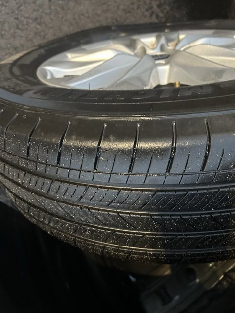 Used 2024 Toyota Corolla Cross LE image 12