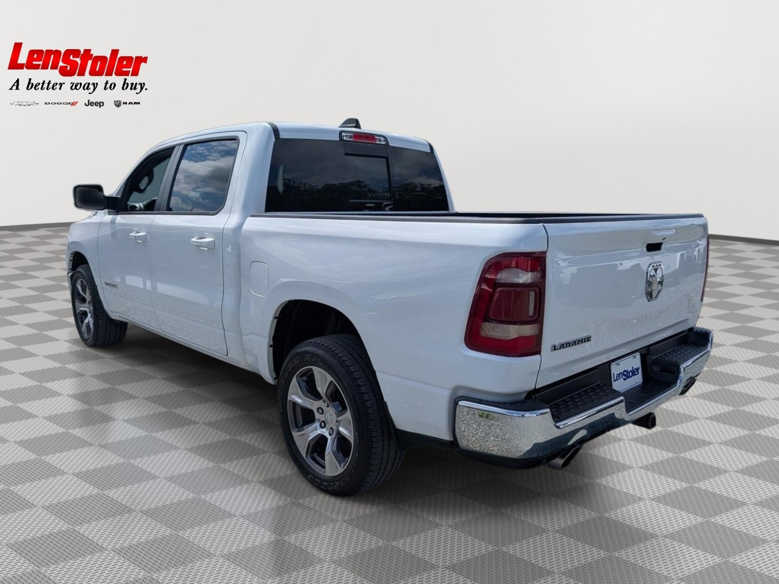 Used 2023 RAM 1500 Laramie AWD/4WD image 3