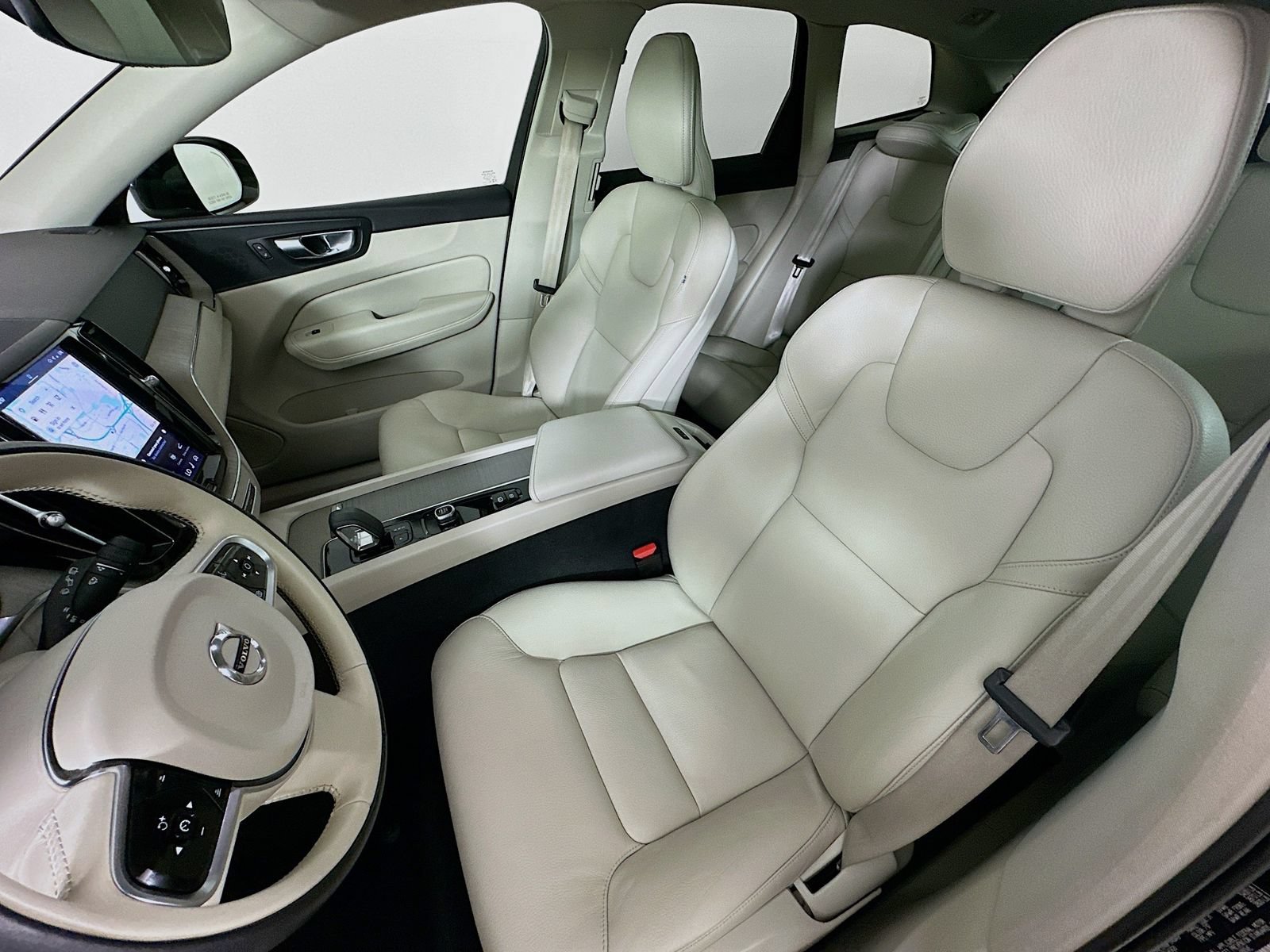 Used 2023 Volvo XC60 B5 Plus w/ Climate Package AWD/4WD image 33