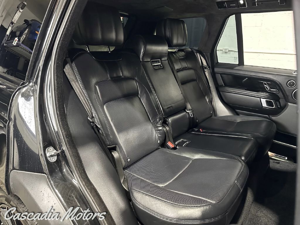 Used 2018 Land Rover Range Rover Autobiography image 13