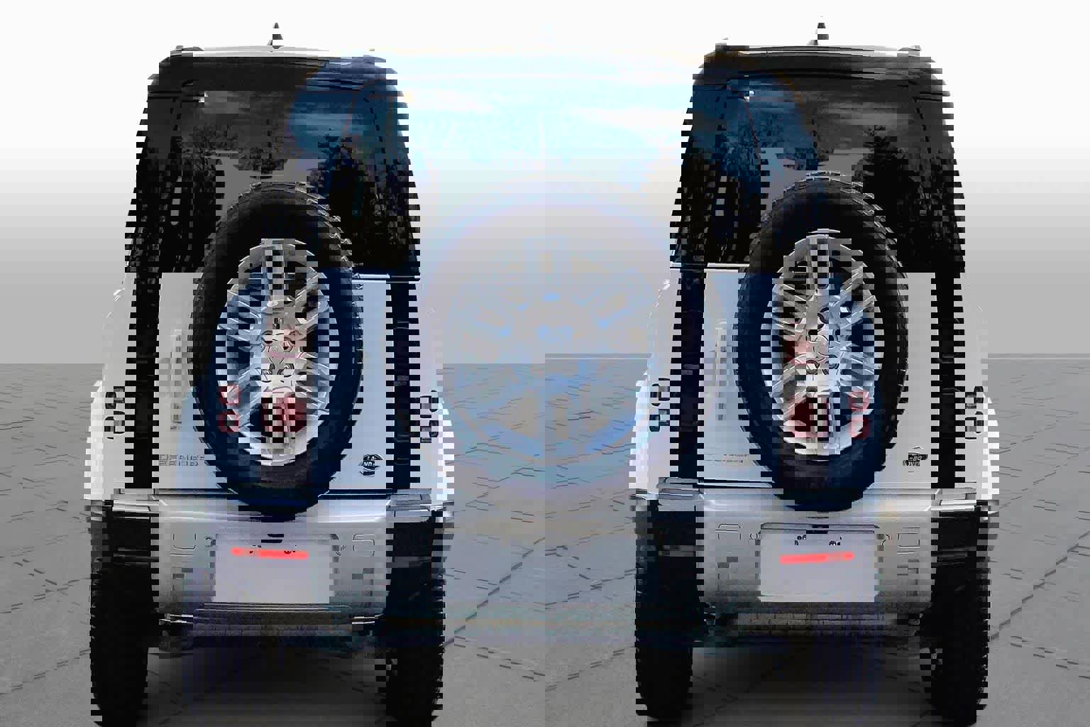 Used 2023 Land Rover Defender 110 S image 4