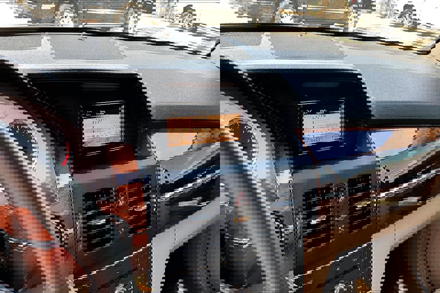 Used 2012 Mercedes-Benz GLK 350 2WD image 28