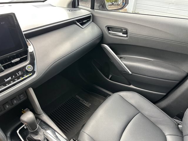 Used 2023 Toyota Corolla Cross XLE FWD image 28