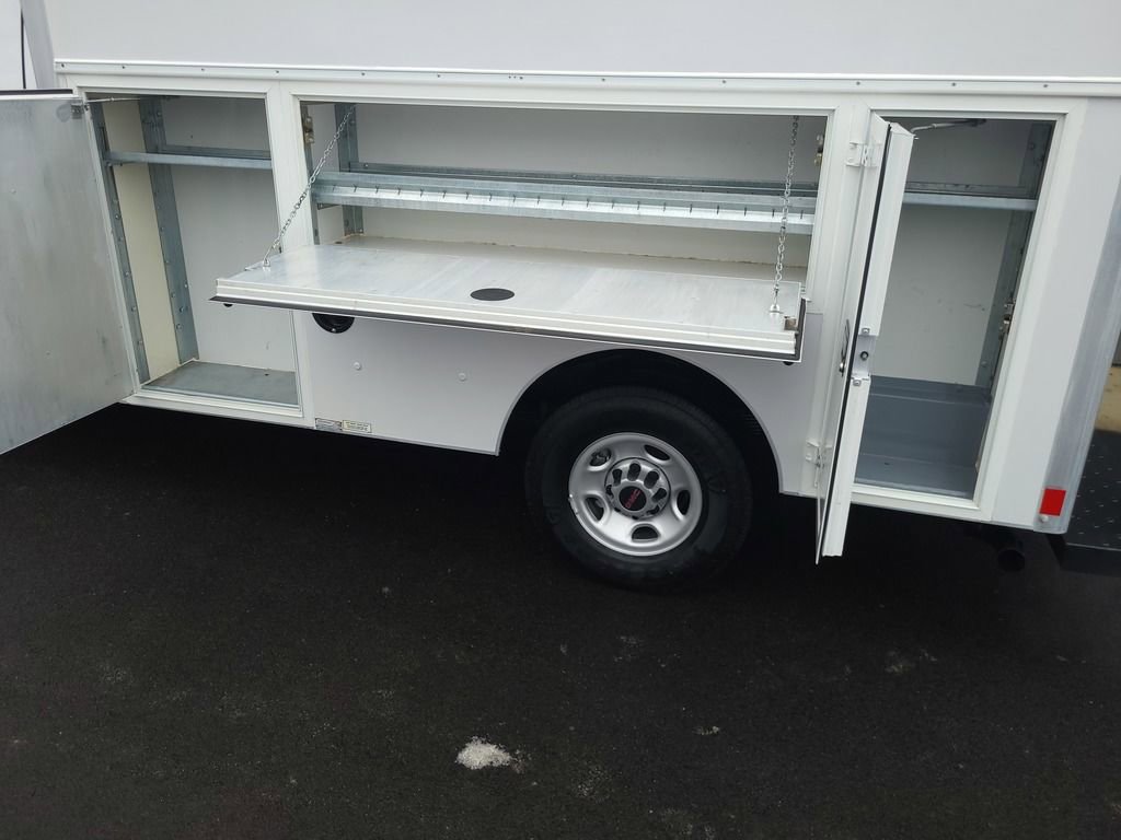 Used 2017 GMC Savana 3500 image 4