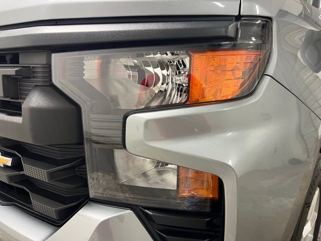 Used 2024 Chevrolet Silverado 1500 Custom RWD image 9