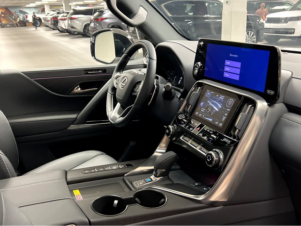 New 2026 Lexus LX 700h Luxury w/ Appearance Package AWD/4WD image 32
