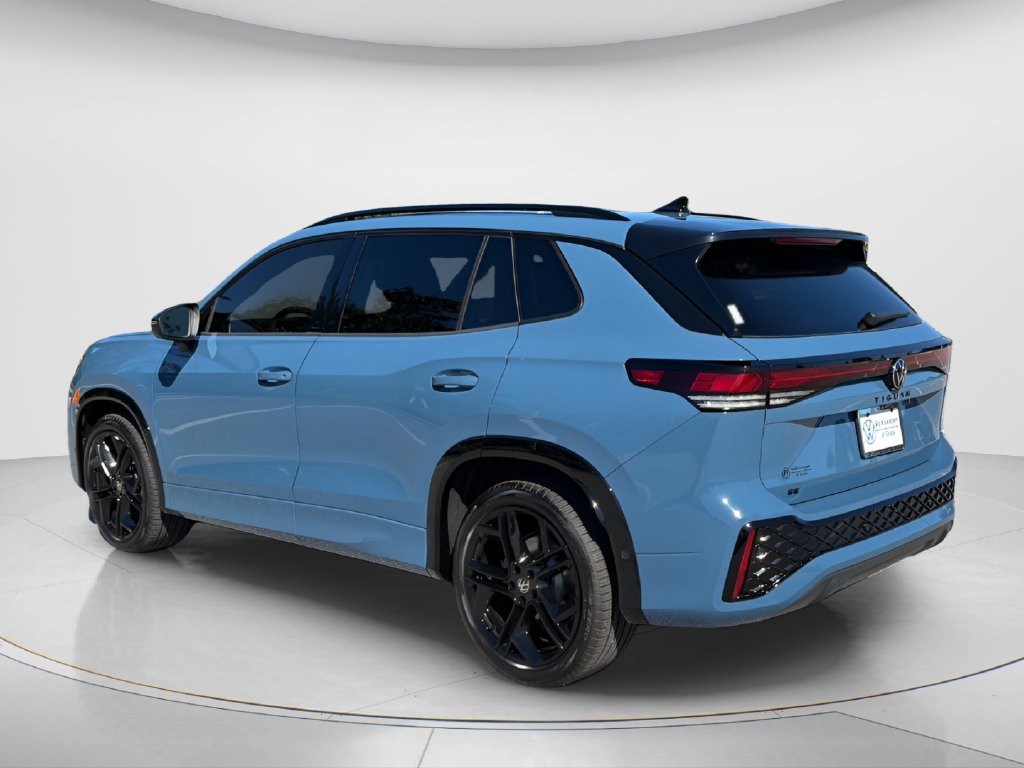 New 2026 Volkswagen Tiguan SE R-Line FWD image 7
