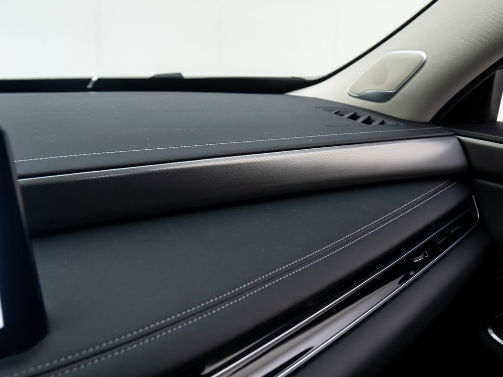 Used 2025 INFINITI QX60 Luxe image 32