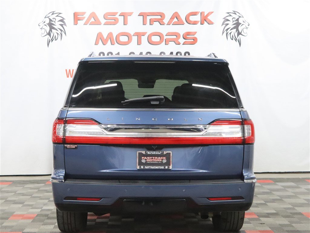 Used 2018 Lincoln Navigator L Reserve w/ Technology Package AWD/4WD image 5