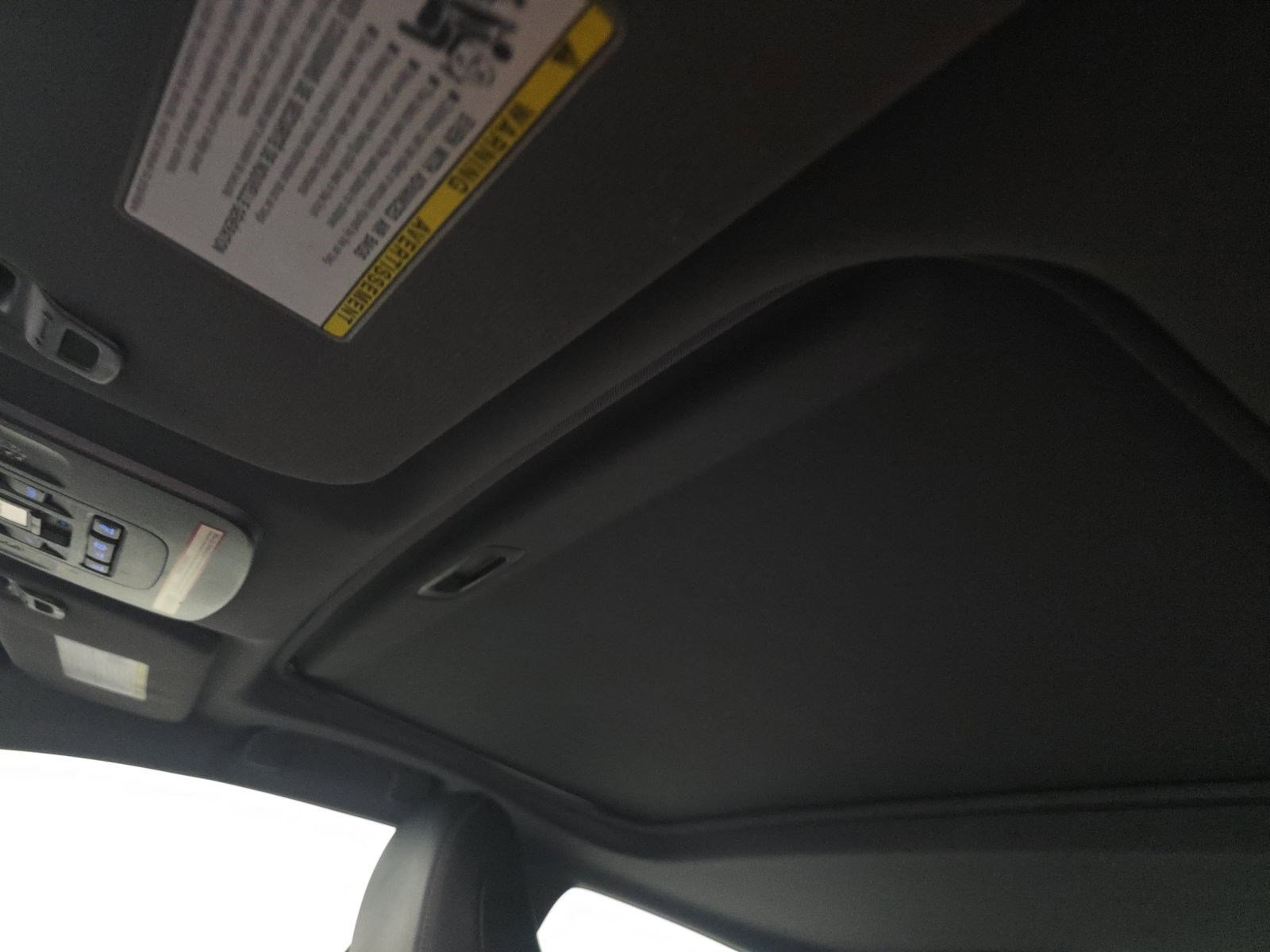 Used 2019 Toyota Avalon XSE image 13