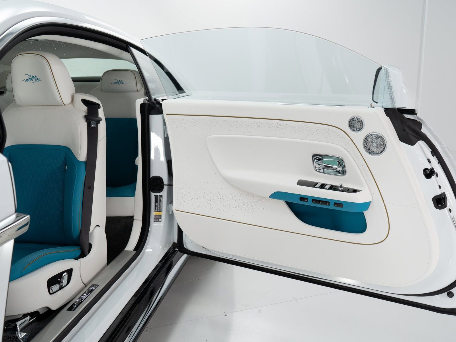 New 2026 Rolls-Royce Spectre Inspired By Primavera image 10