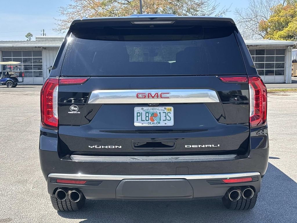 Used 2021 GMC Yukon Denali w/ Denali Premium Package image 4