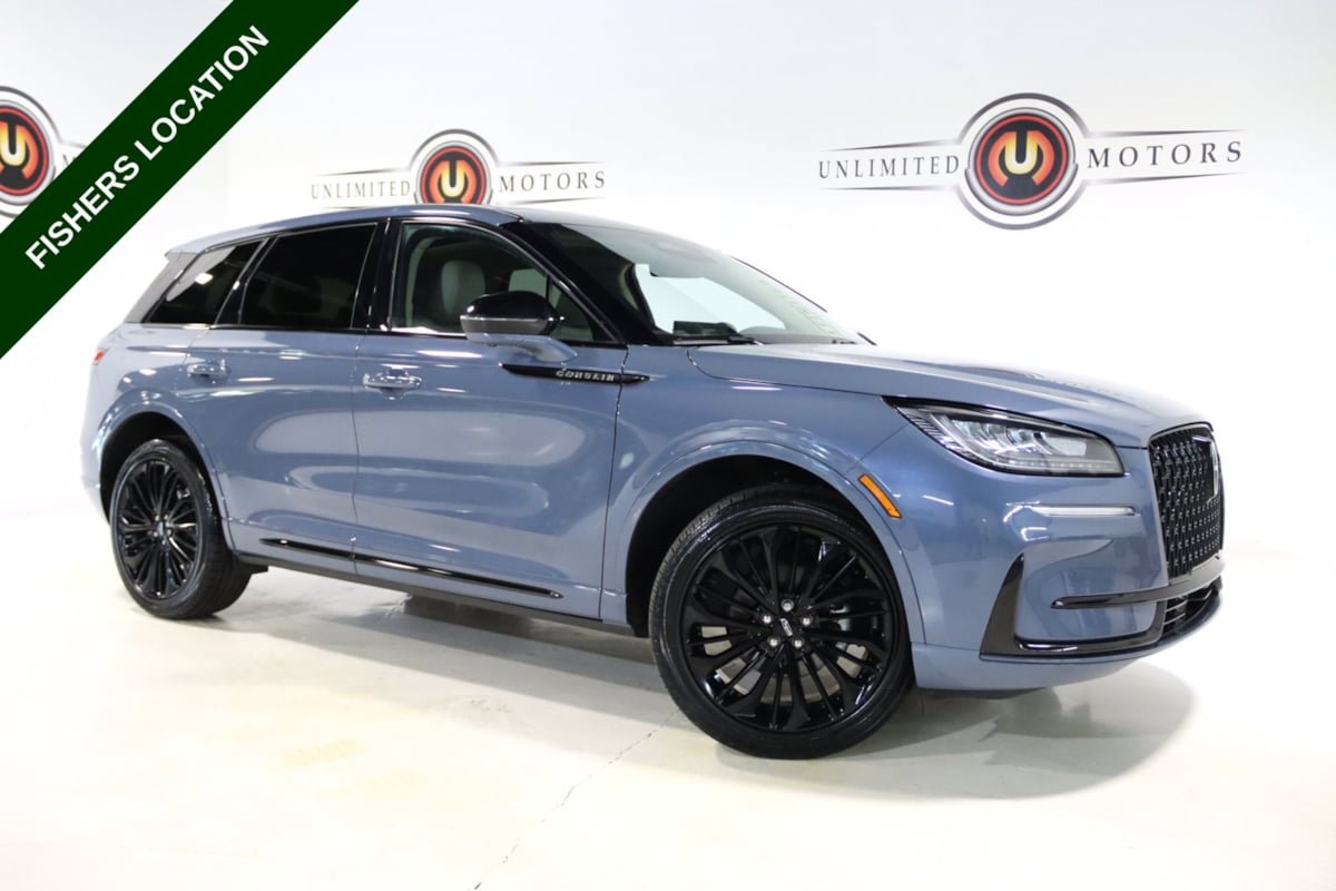 Used 2024 Lincoln Corsair AWD w/ Equipment Group 101A image 1