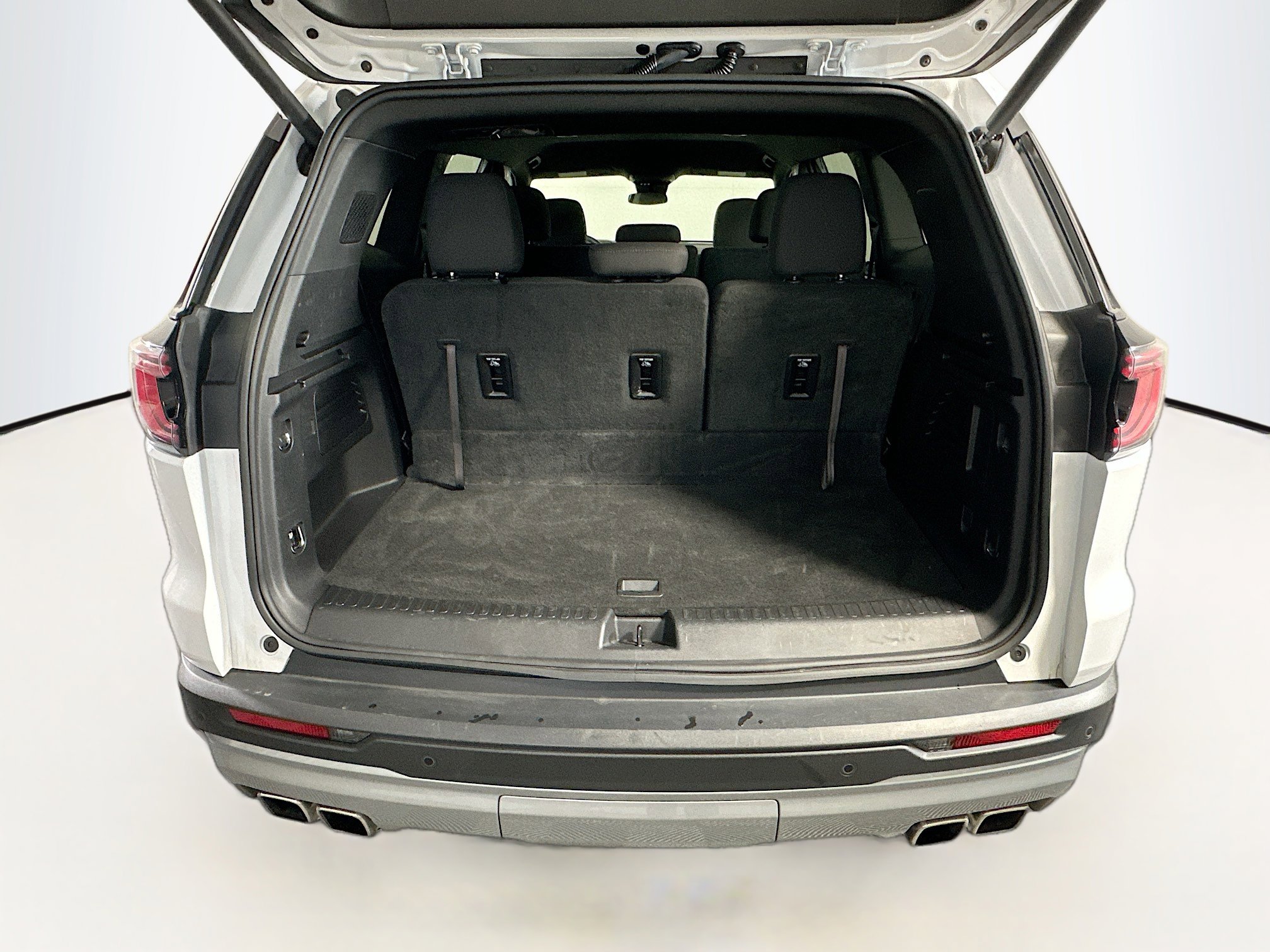 Used 2025 GMC Acadia Elevation image 30