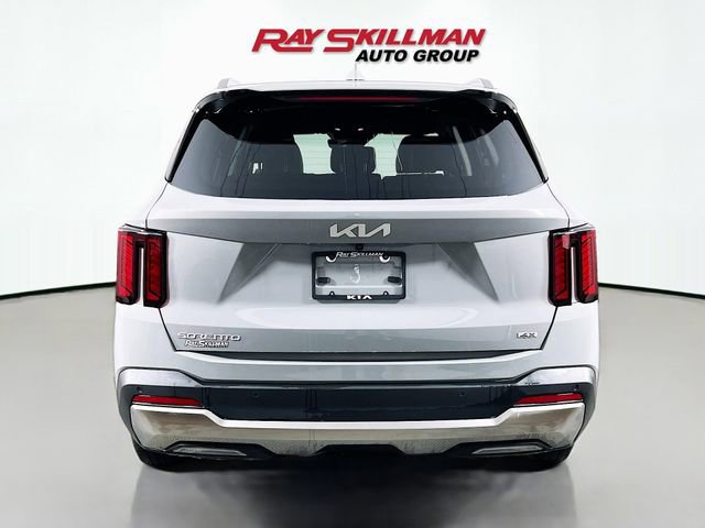 Used 2025 Kia Sorento S AWD/4WD image 6
