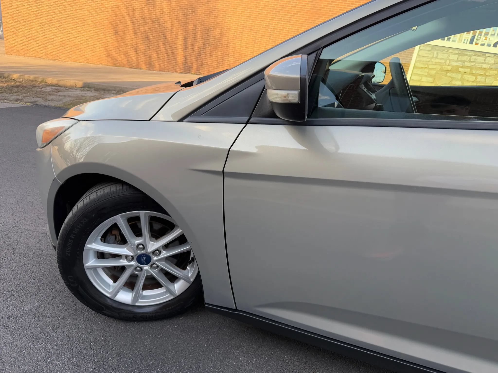 Used 2015 Ford Focus SE FWD image 44