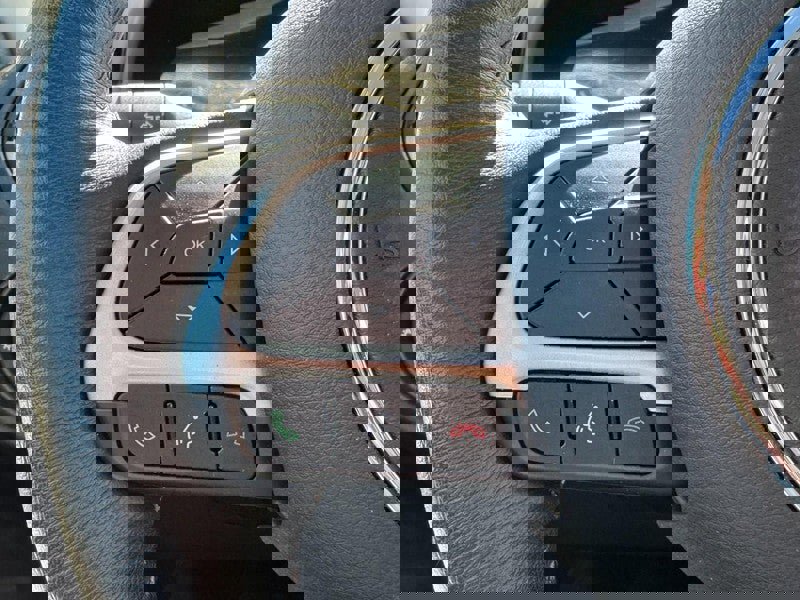 Used 2023 Jeep Renegade Altitude w/ Sun/Sound Group AWD/4WD image 18