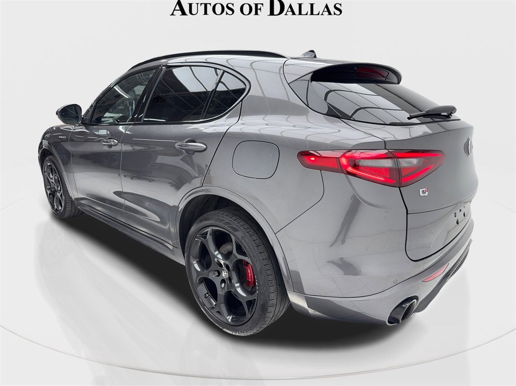 Used 2022 Alfa Romeo Stelvio Veloce image 10