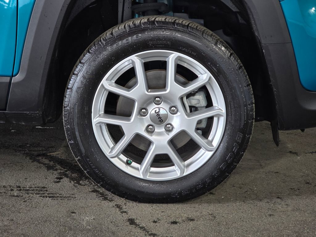 Used 2022 Jeep Renegade Sport w/ Sport Appearance Group AWD/4WD image 4