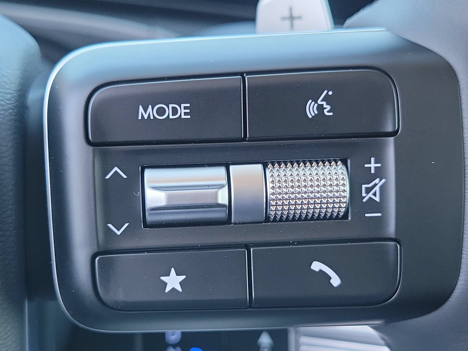 New 2026 Hyundai Santa Fe SEL FWD image 9