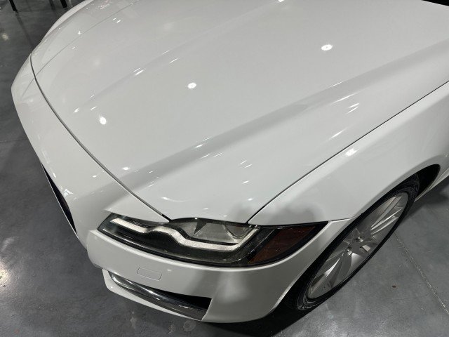 Used 2017 Jaguar XF Prestige AWD/4WD image 12