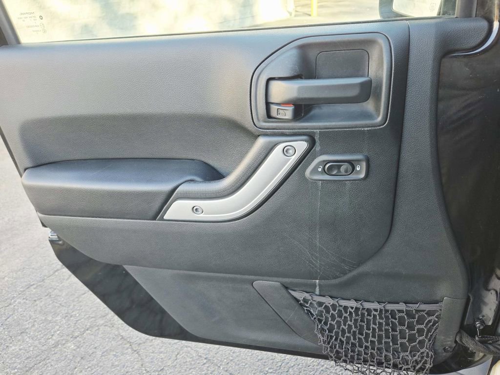 Used 2017 Jeep Wrangler Sahara w/ Connectivity Group image 36