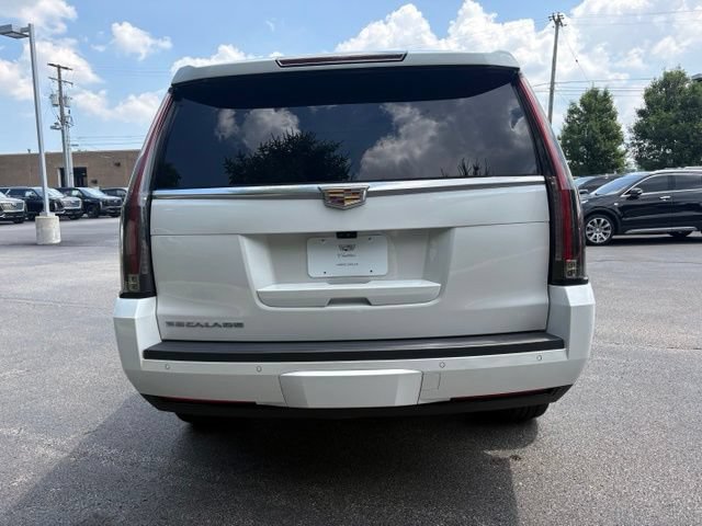 Used 2019 Cadillac Escalade Luxury AWD/4WD image 4