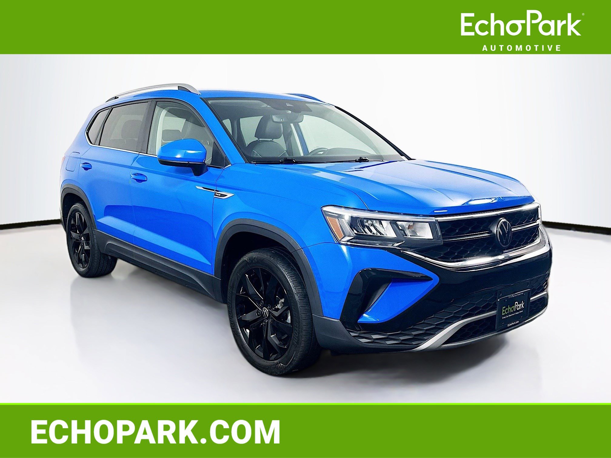 Used 2023 Volkswagen Taos SE w/ Black Wheel Package