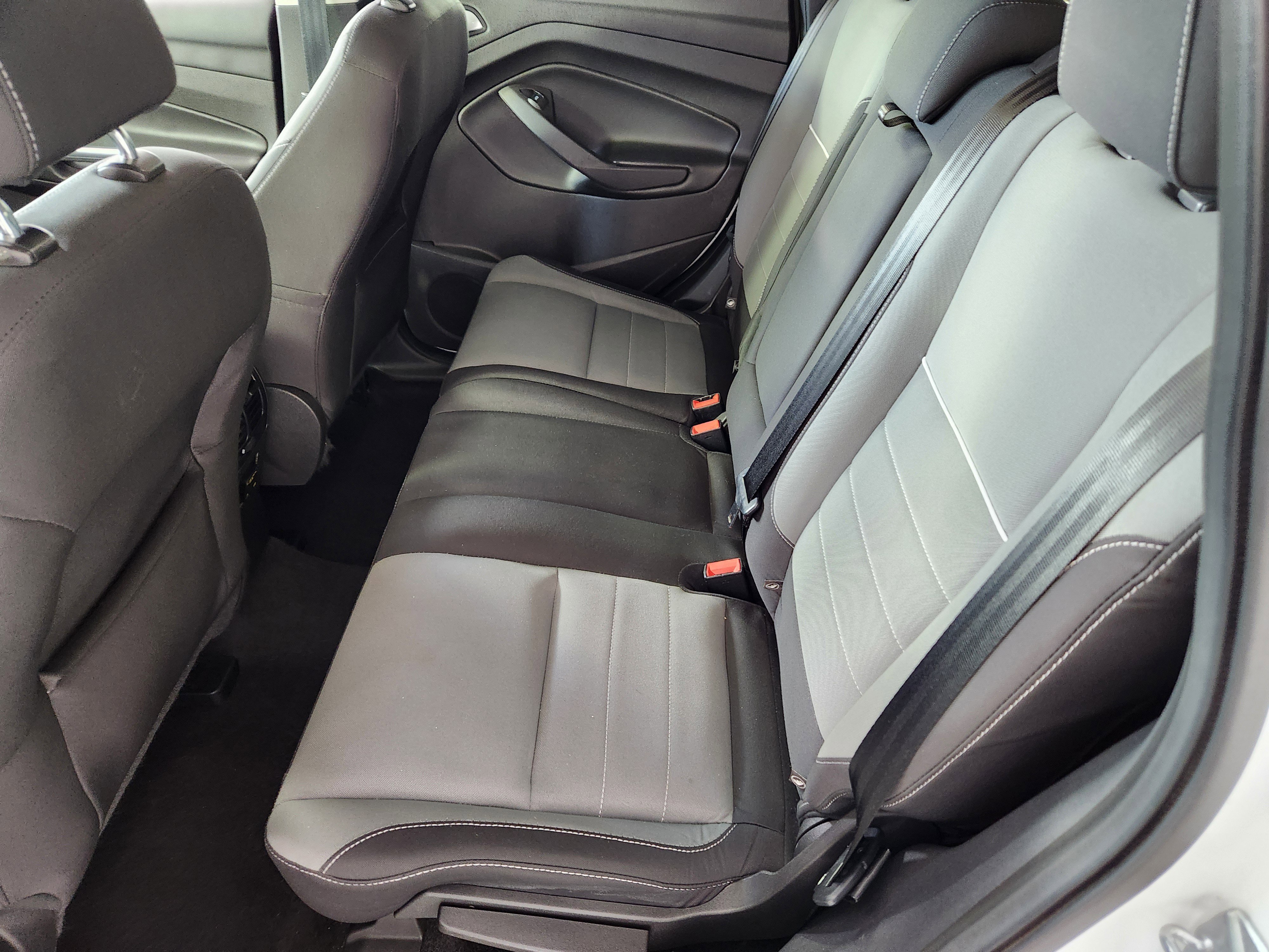 Used 2015 Ford Escape SE w/ Equipment Group 201A image 14