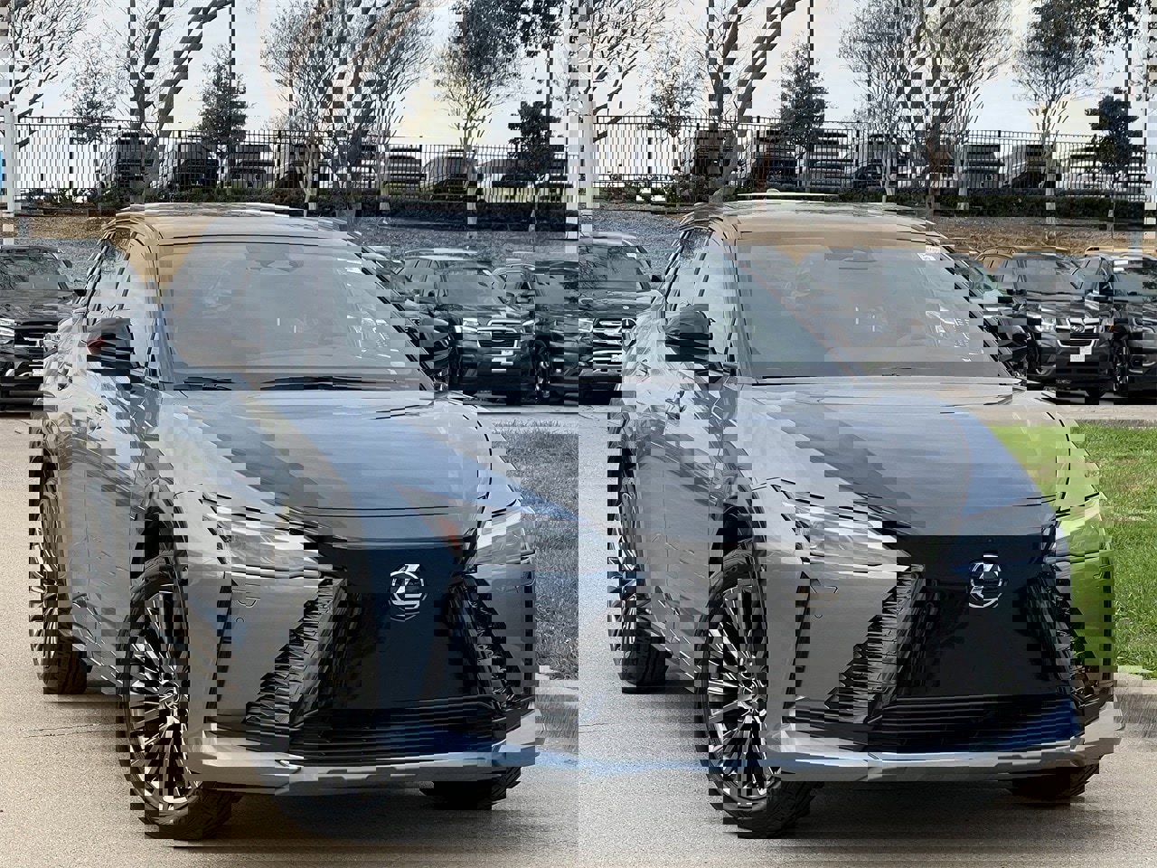 Used 2023 Lexus RZ 450e Premium w/ Accessory Package (Z1) image 2