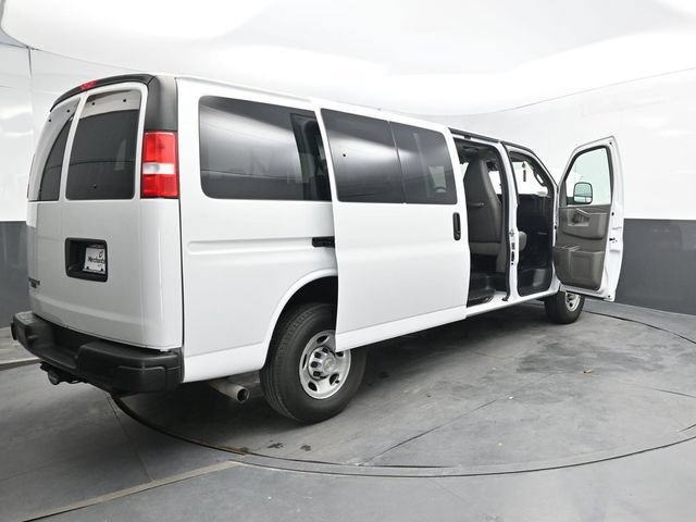 Used 2024 Chevrolet Express 3500 LS RWD image 45