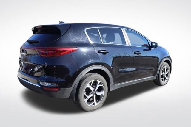 Used 2022 Kia Sportage LX image 9
