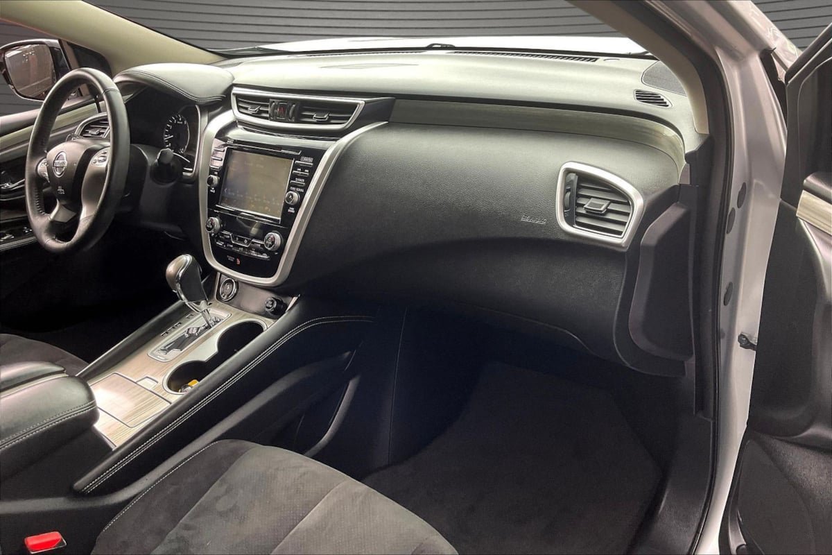 Used 2016 Nissan Murano SV AWD/4WD image 25