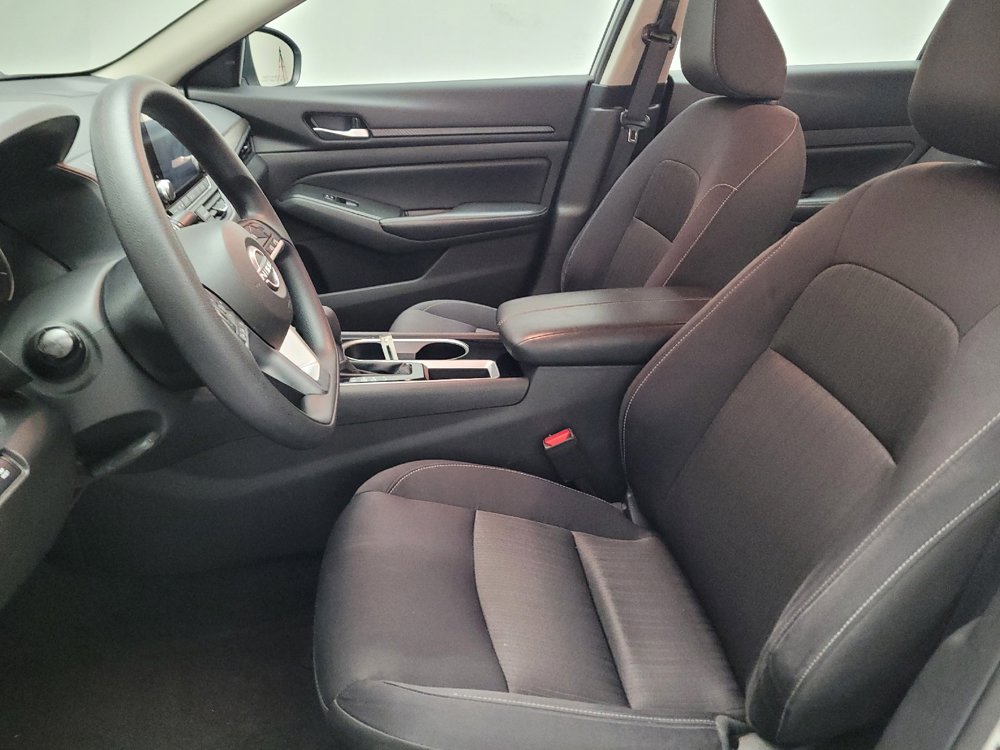 Used 2024 Nissan Altima 2.5 SV image 17